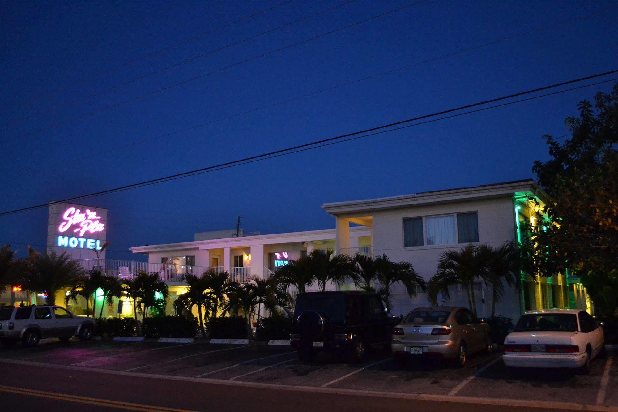 Sta N Pla Motel Clearwater Beach Extérieur photo